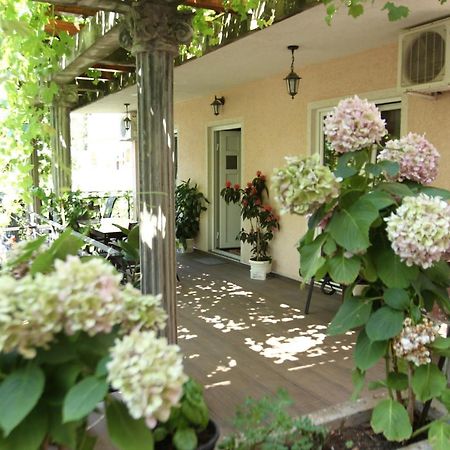 Apartments Muhar Sveti Stefan Εξωτερικό φωτογραφία