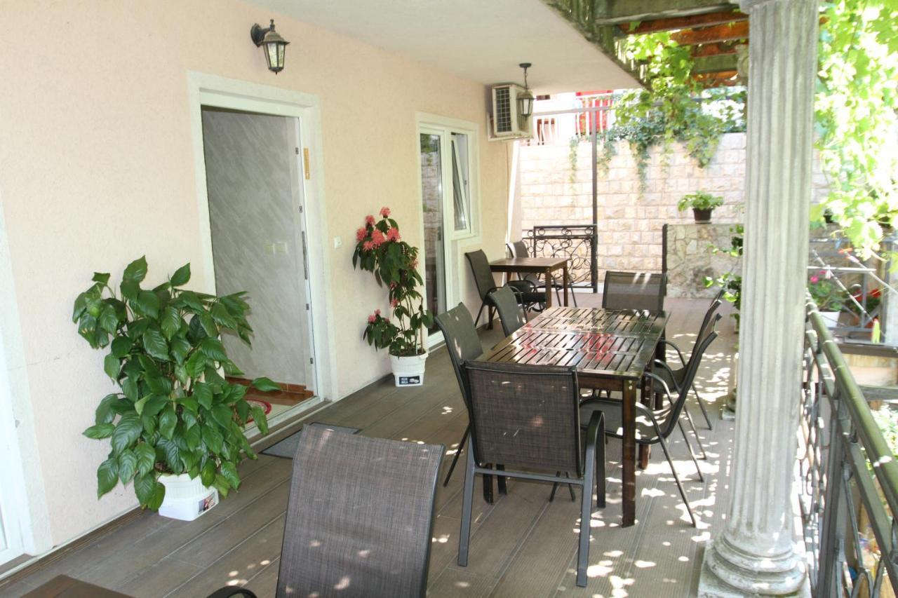 Apartments Muhar Sveti Stefan Εξωτερικό φωτογραφία