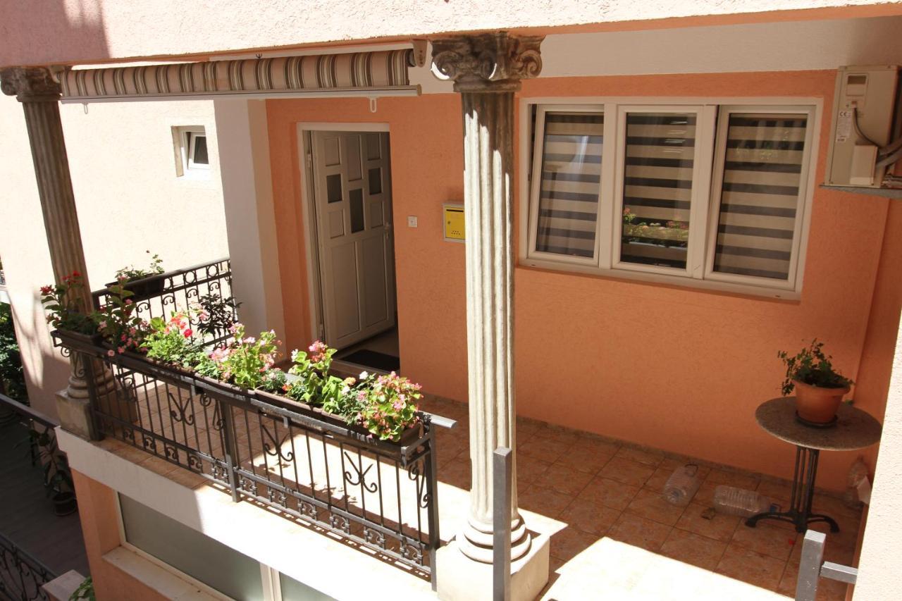 Apartments Muhar Sveti Stefan Εξωτερικό φωτογραφία