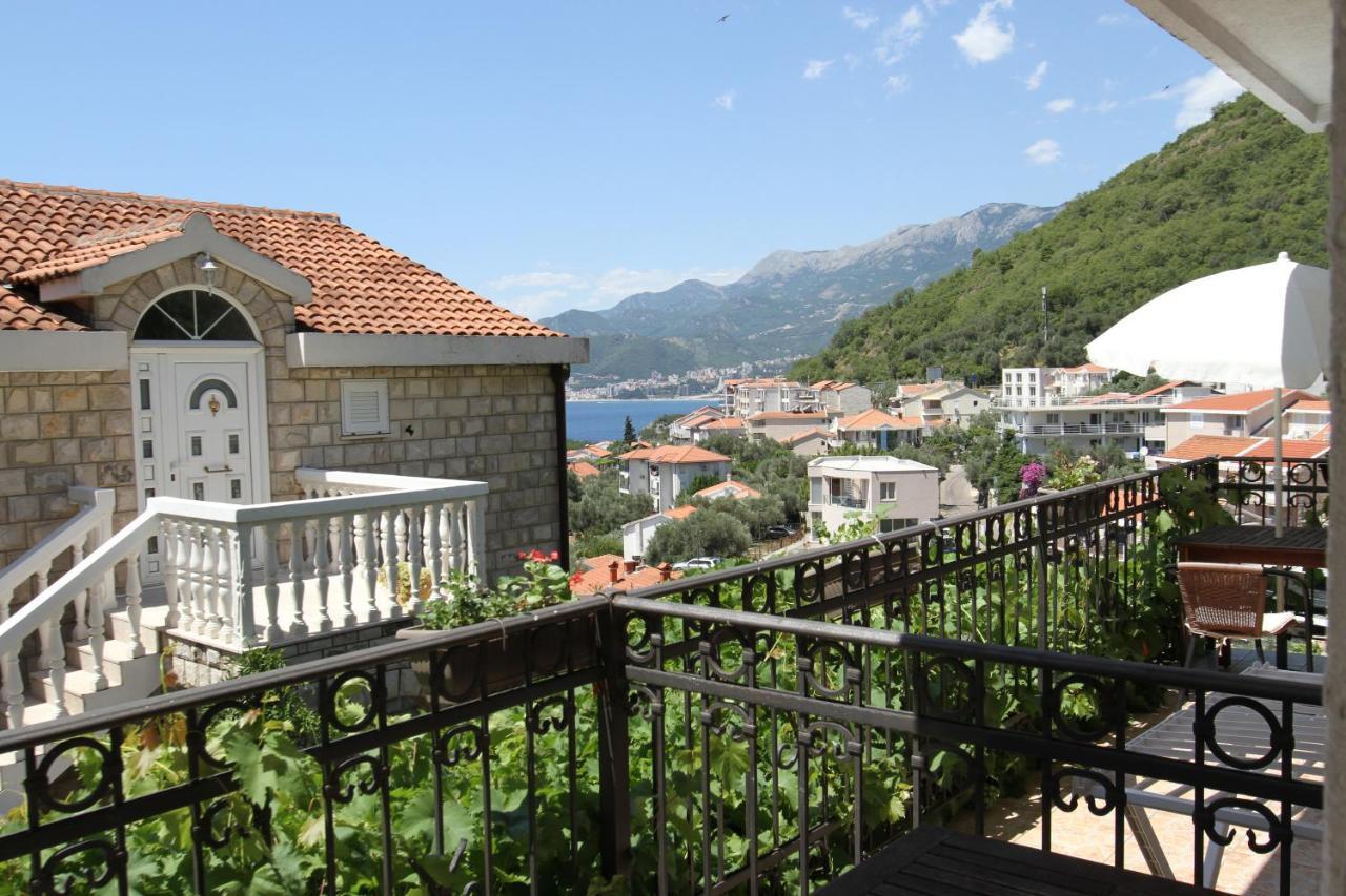 Apartments Muhar Sveti Stefan Εξωτερικό φωτογραφία