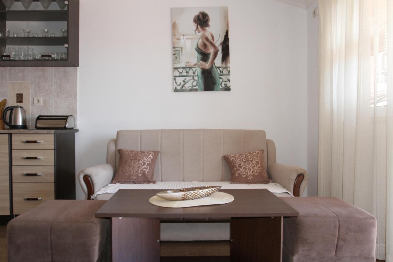 Apartments Muhar Sveti Stefan Εξωτερικό φωτογραφία