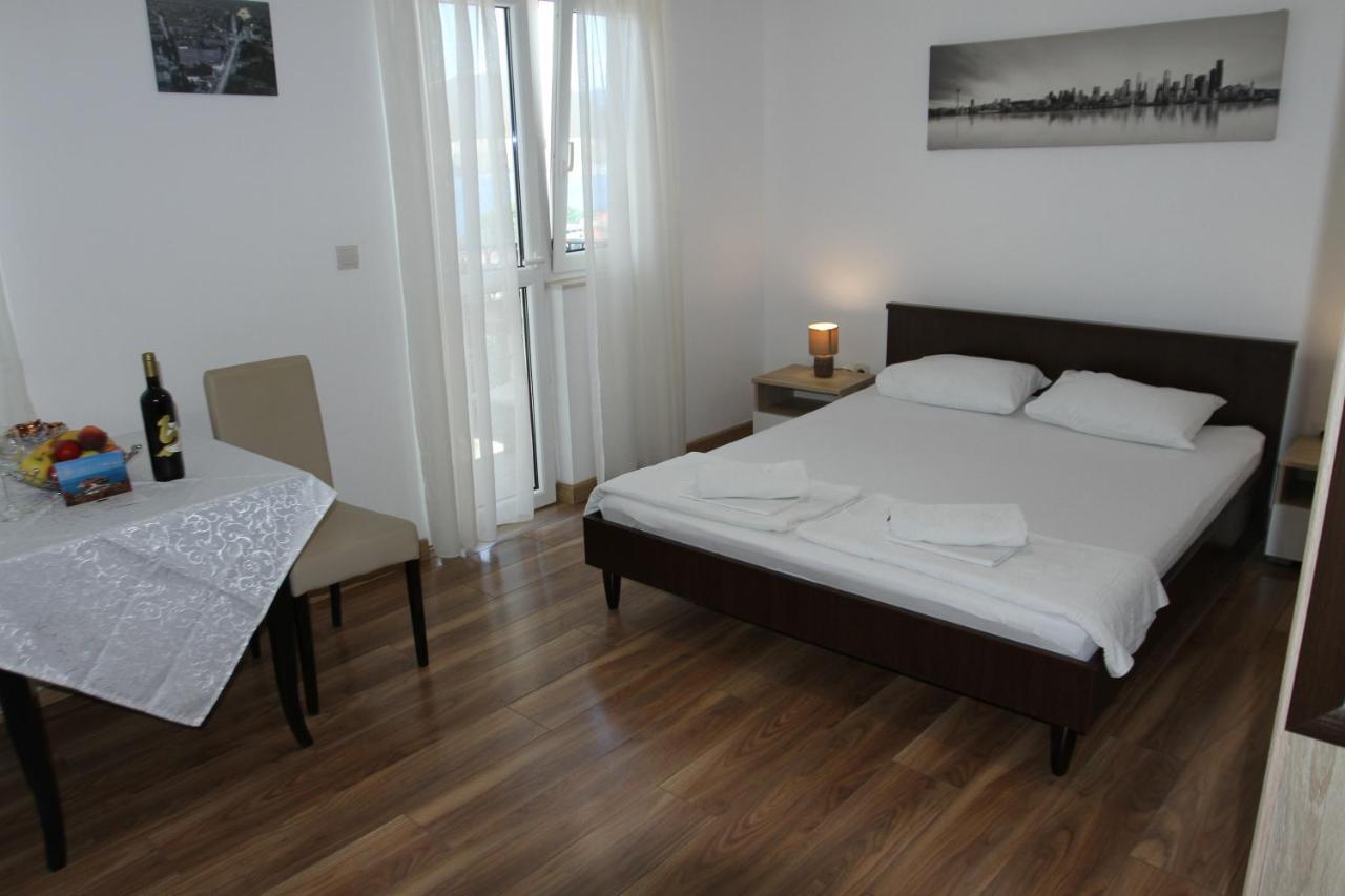 Apartments Muhar Sveti Stefan Εξωτερικό φωτογραφία