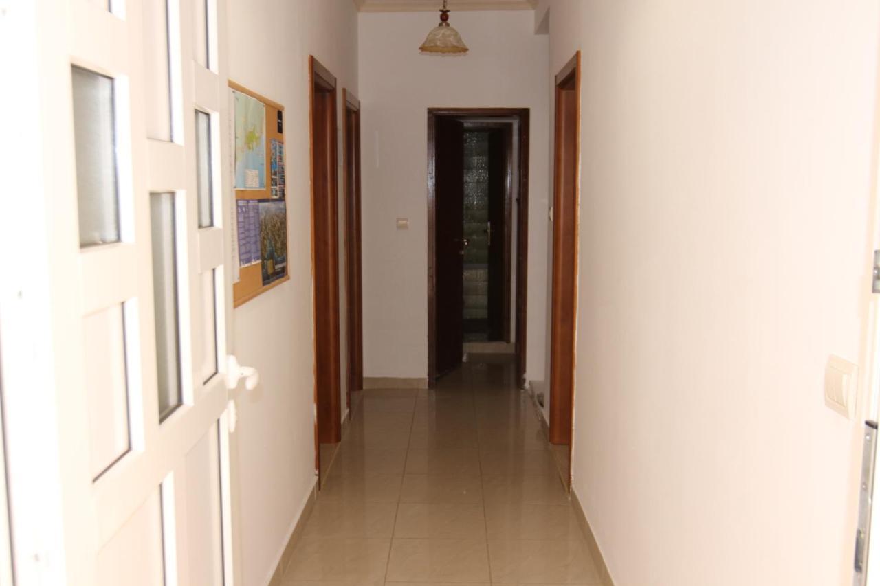 Apartments Muhar Sveti Stefan Εξωτερικό φωτογραφία